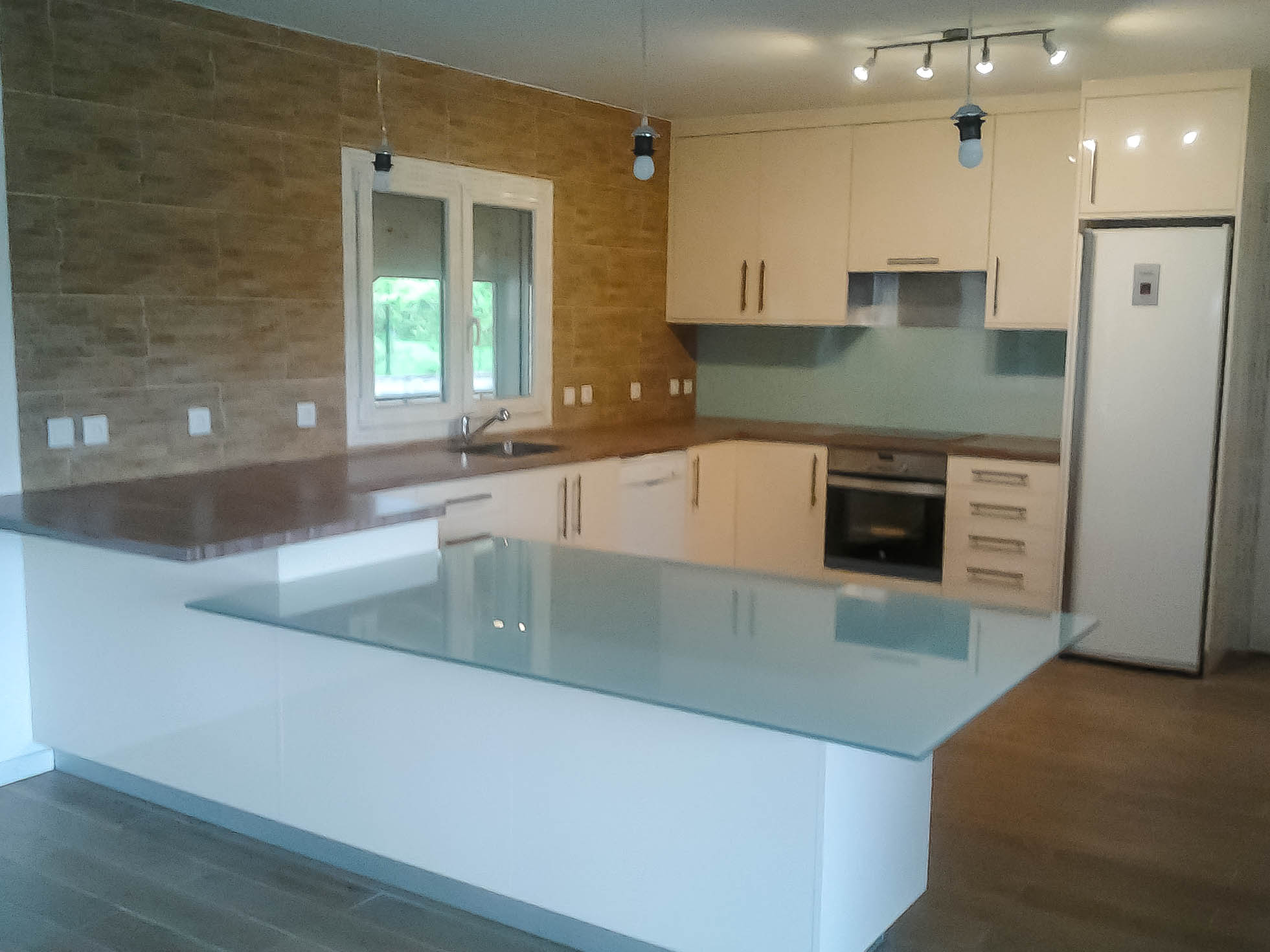 TAMBÉM ADORAMOS O VIDRO