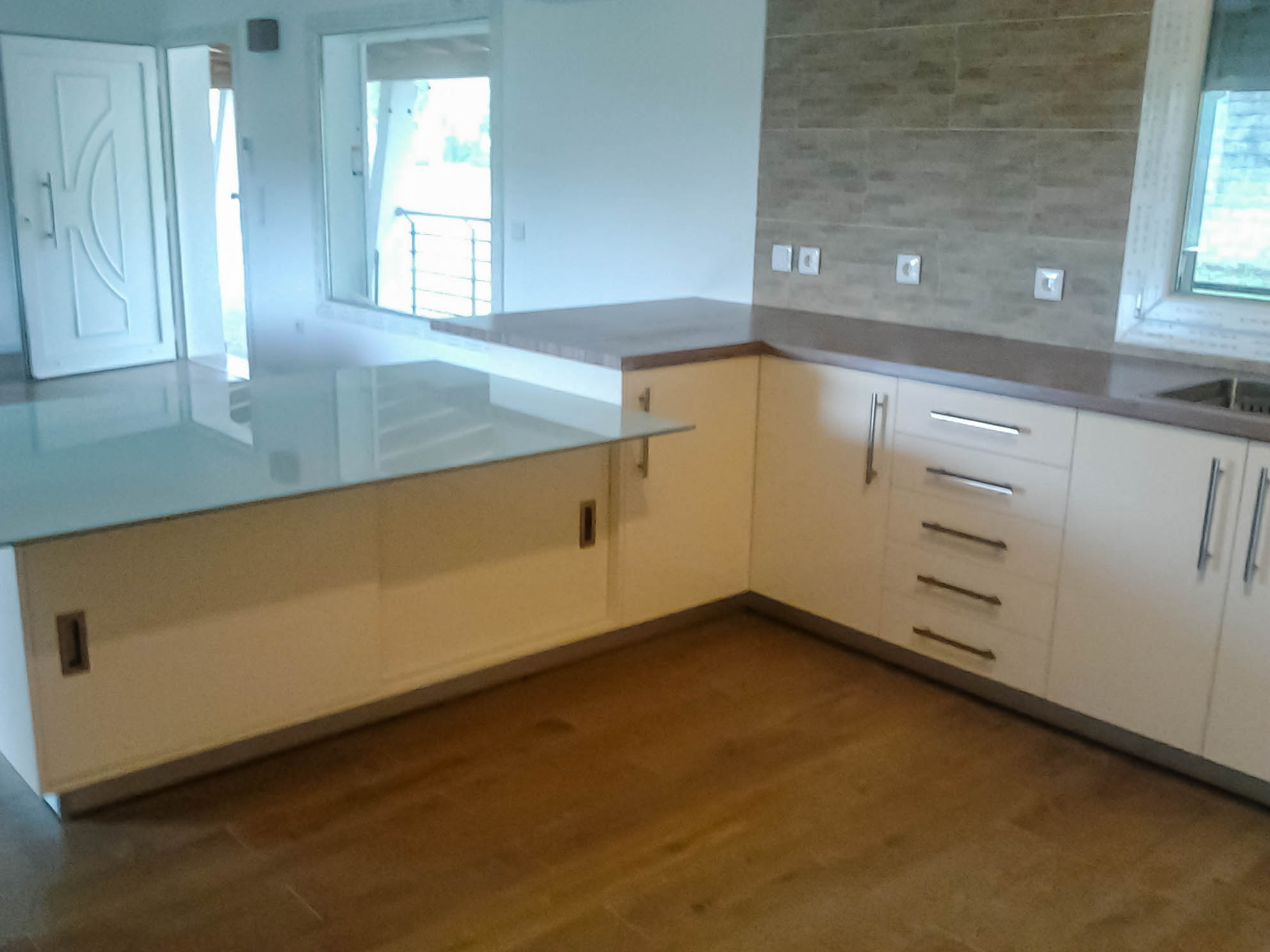 TAMBÉM ADORAMOS O VIDRO